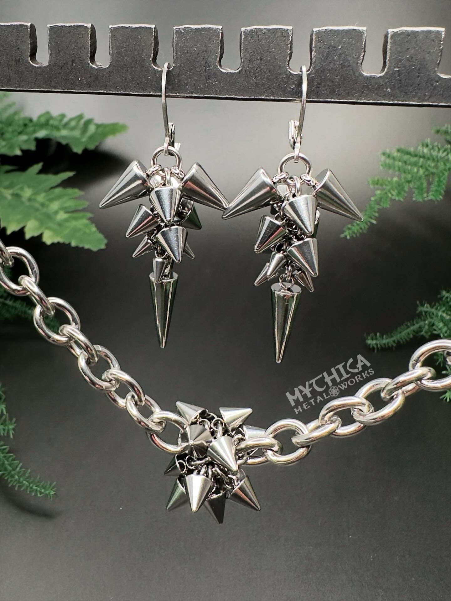 The Styx choker and earrings: Iconic. Eye-catching. Barbed. Now in limited quantities in the online shop (currently 25% off!) and available this weekend in person @geekcraftexpo_seattle . Bracelet coming soon!
.
.
.
#handcrafted #stainlesssteeljewelry #altjewelry #seattleartist